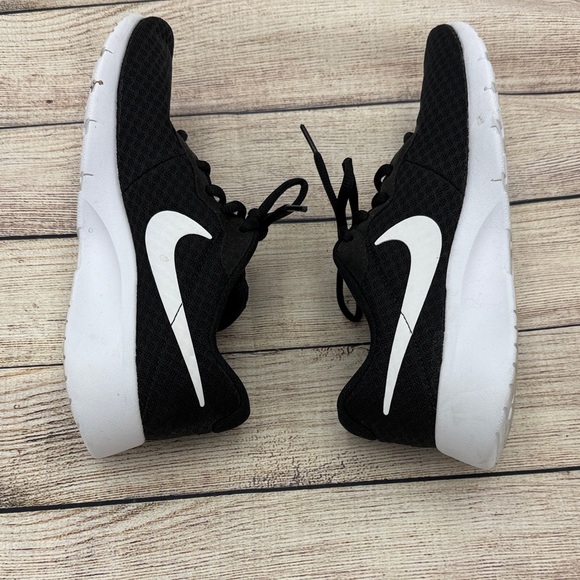 Nike Black Athletic Shoes with White Logo - Picture 2 of 10